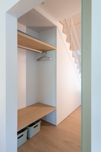 renovatie-woning-gelijkvloer-verdiep-maatwerk-keuken-kast-bureau-mortier-interieur-renovatie-20